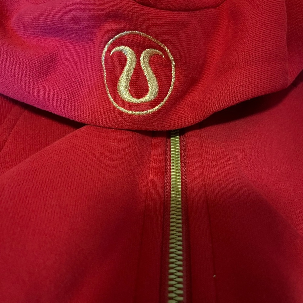 Lululemon scuba CNY dark red - Picture 5 of 6